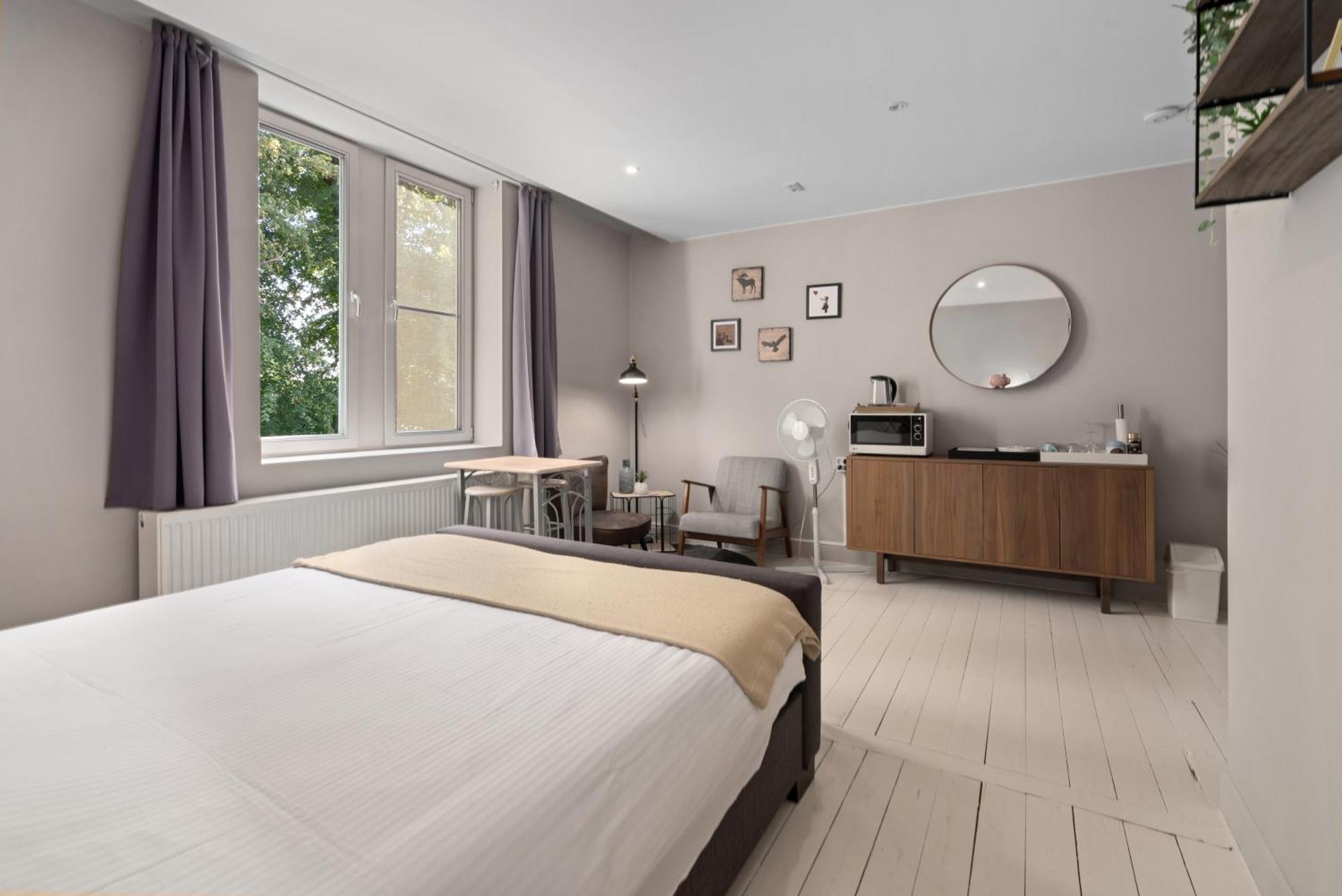 Spacious Guest Suites Near Historic Market - 5 Min Walk 布鲁日 外观 照片