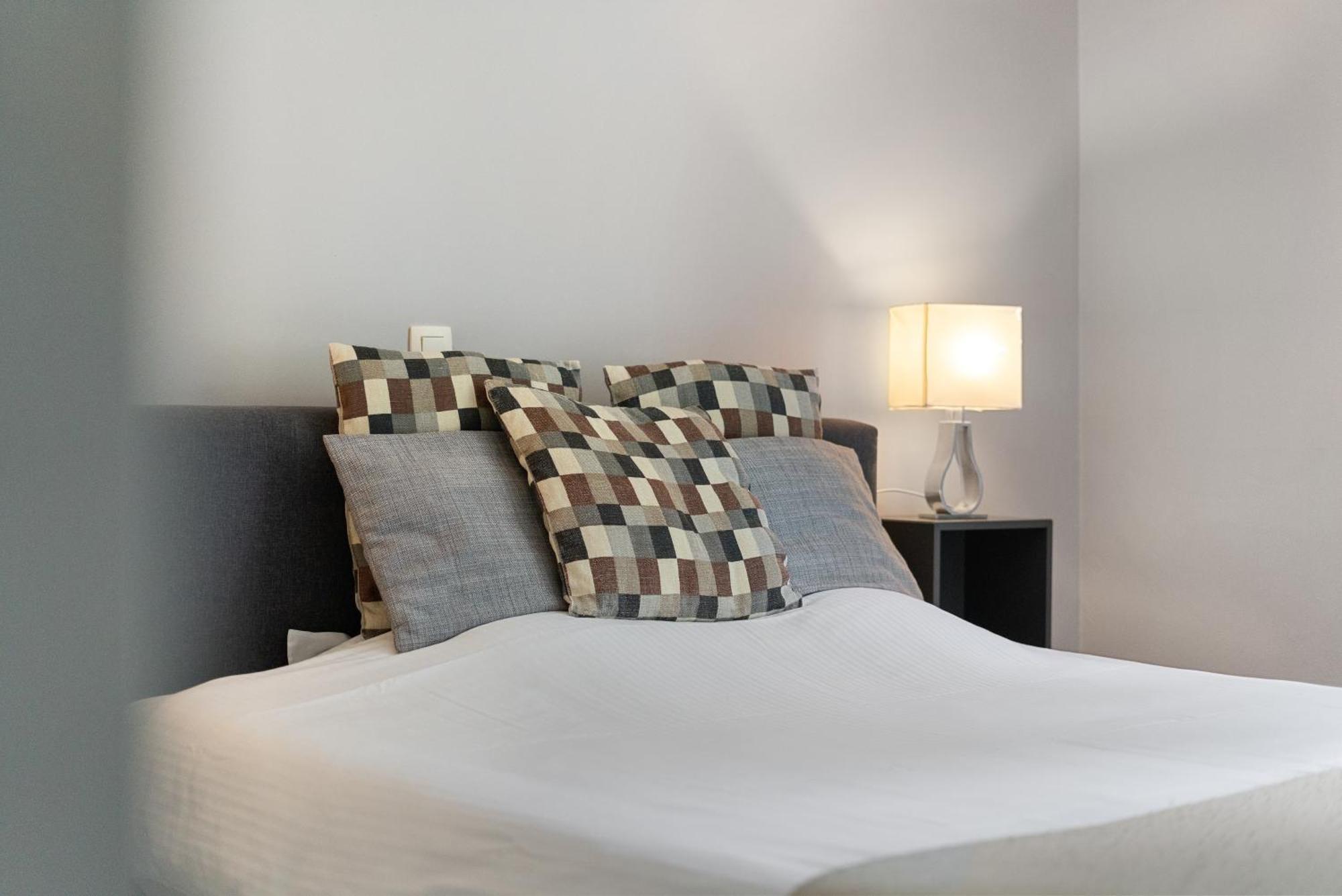 Spacious Guest Suites Near Historic Market - 5 Min Walk 布鲁日 外观 照片