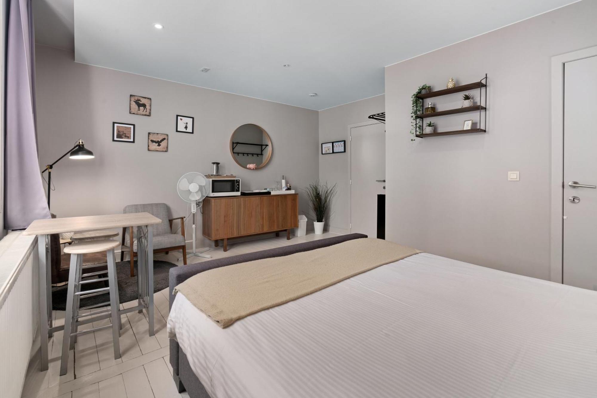 Spacious Guest Suites Near Historic Market - 5 Min Walk 布鲁日 外观 照片